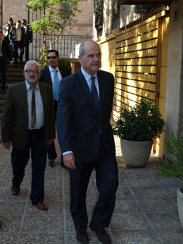 Manuel Chaves En La Sede Del PSOE De Salamanca