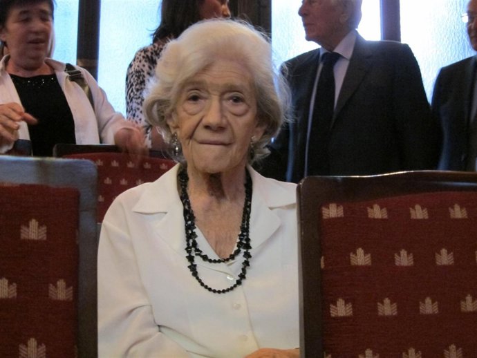 La Escritora Ana María Matute