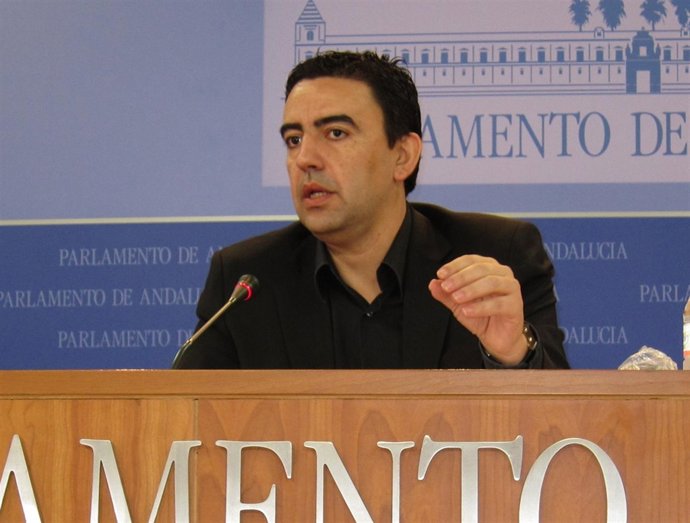 Mario Jiiménez, Este Miércoles En Rueda De Prensa