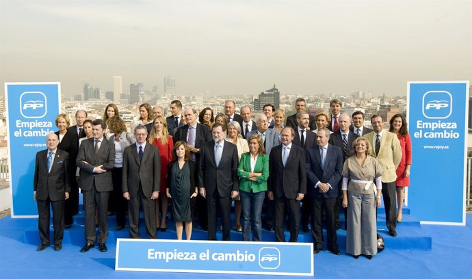 FOTO MARIANO RAJOY CON CANDIDATOS 