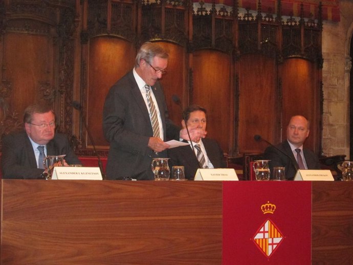 Trias, En La Presentación De La Casa De Rusia