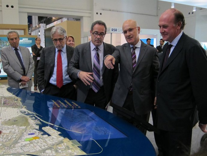 J.Sánchez Llibre, P. Macias, J.A. Duran Y Enric Lacalle