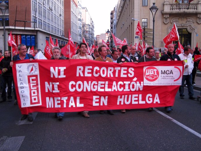 Cabeza De La Manifestación De Trabajadores Del Metal Celebrada En Valladolid