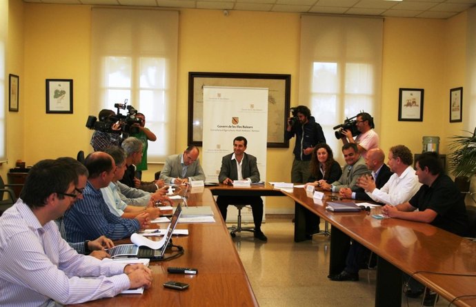 Company Con Alcaldes De Llevant