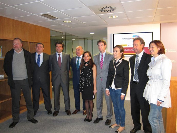 Capellán, Gamarra Y Martínez, Presentan Adhesión Logroño A Saborea España