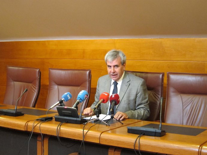 Rafael De La Sierra En La Rueda De Prensa
