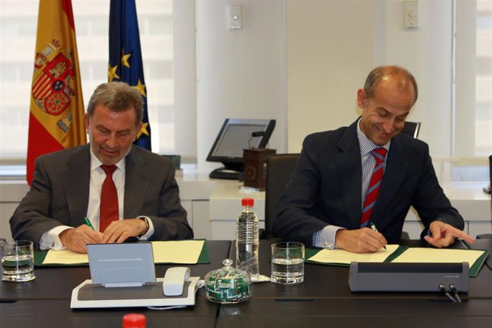 Firma Del Acuerdo Entre Ferrovial Y Adif