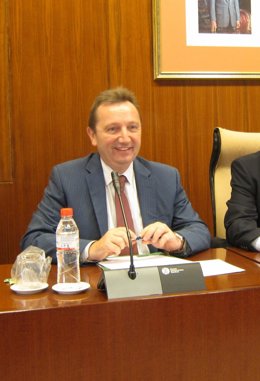 El Consejero De Empleo, Manuel Recio, En Comisión Parlamentaria