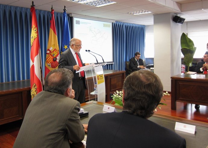 Víctor Morlán Presenta El Corredor Atlántico En Valladolid