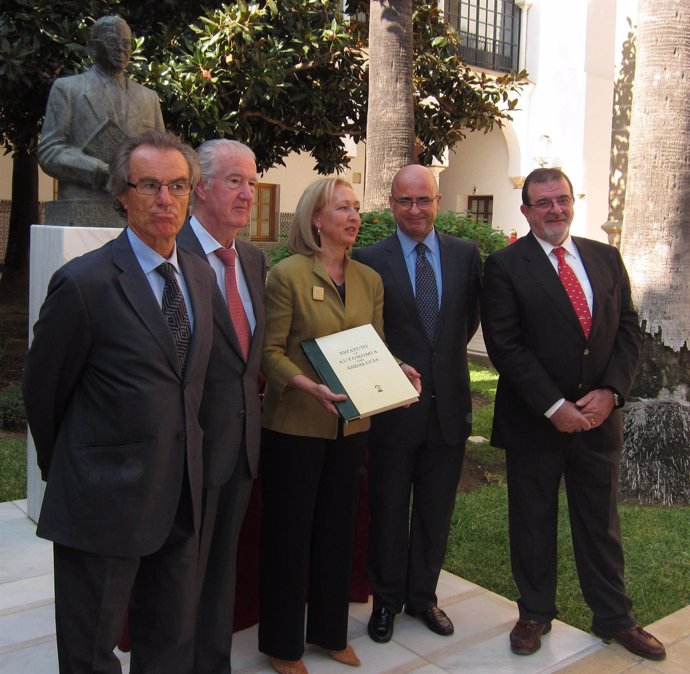 Fuensanta Coves Y Ponentes Del Estatuto, Este Jueves En El Parlamento