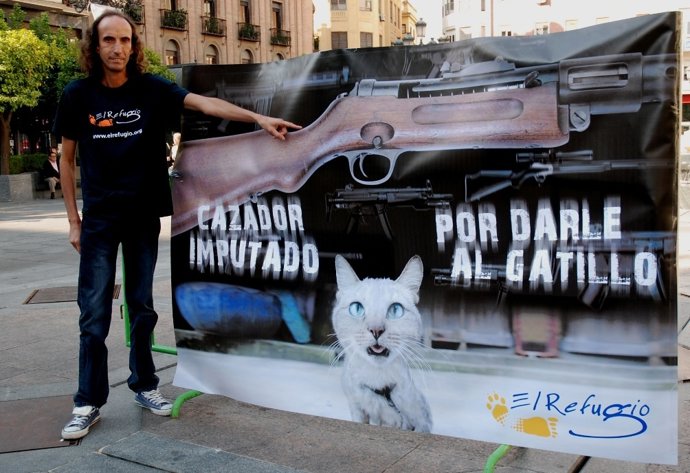 El Presidente De El Refugio, Nacho Paunero, En La Plaza De Las Tendillas
