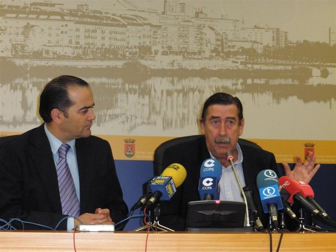 Gregorio Y Lago En Rueda De Prensa