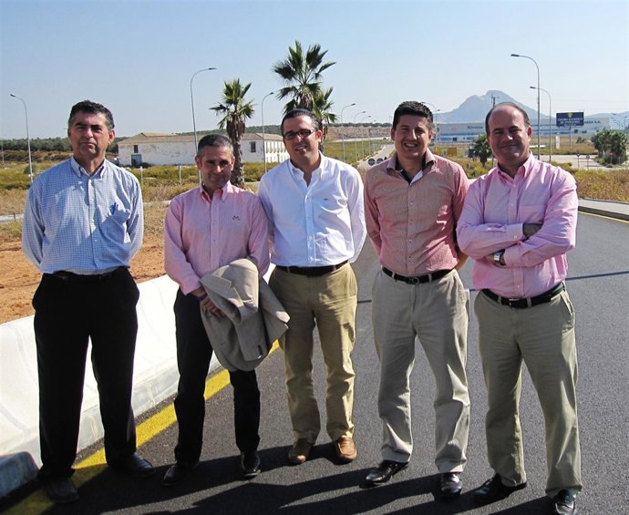 El Diputado Francisco Oblaré En Una Visita A Cartaojal, Anejo De Antequera