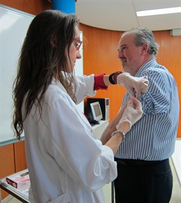 El Consejero De Salud José Ignacio Nieto Se Vacuna Contra La Gripe