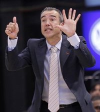 Baloncesto.- Paco Olmos (Valencia Basket): "No se pueden tener dudas por dos derrotas"