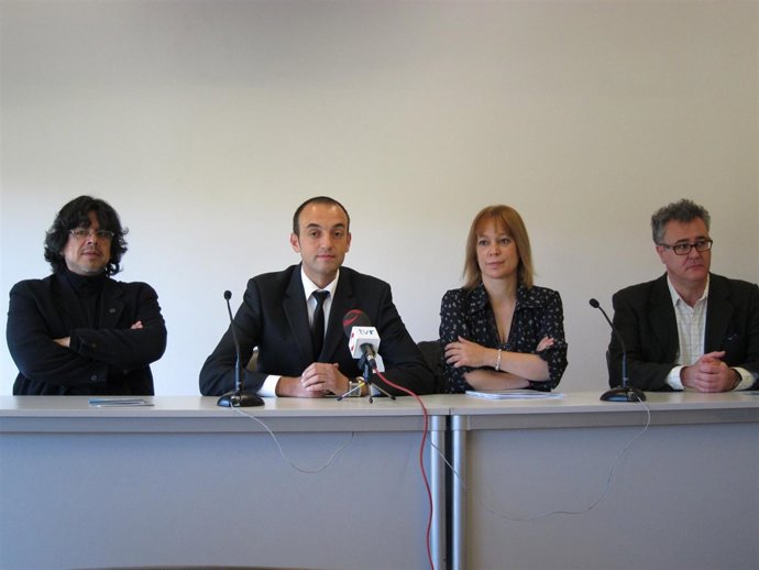 Fernando Iwasaki, Ángela Vallvey Y Salvador Valdés, Jornadas Vocento