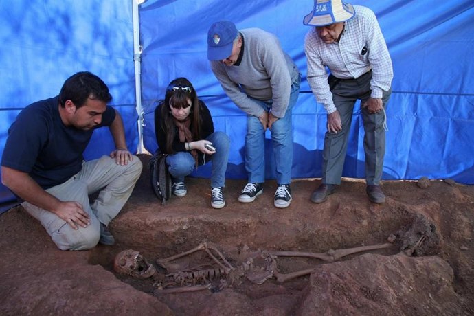 Restos De Antonio Fernández González Exhumados En Villanueva De Valdueza (León)