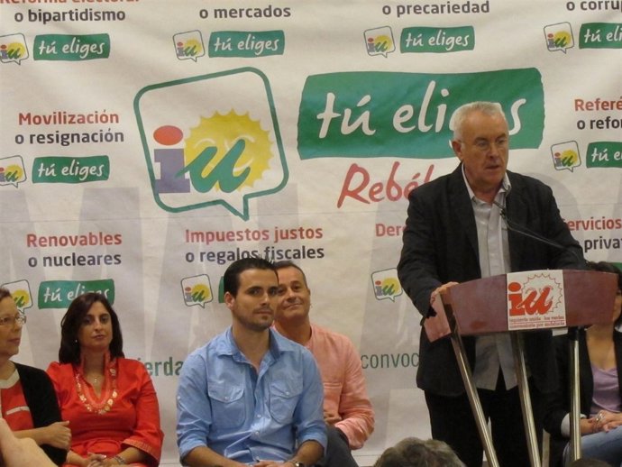 El Coordinador General De IU, Cayo Lara, En Un Acto