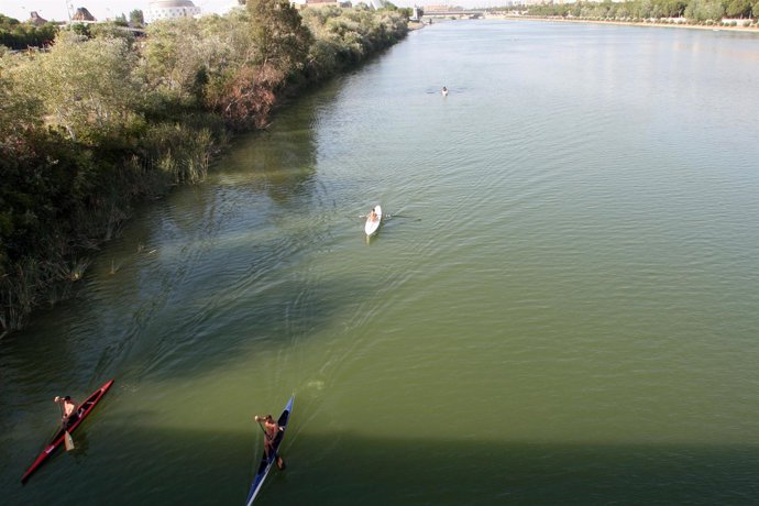 Río Guadalquivir a su paso por Sevilla