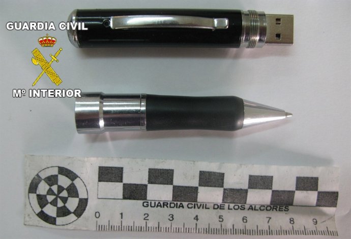 Detenido Por Colocar Un Boli Con Cámara En El Aseo De Su Suegra En Sevilla