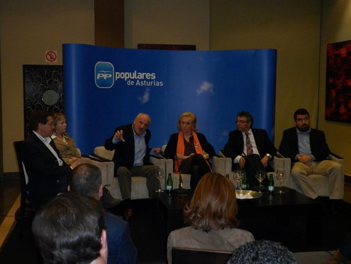 Mercedes Fernández, En El Centro