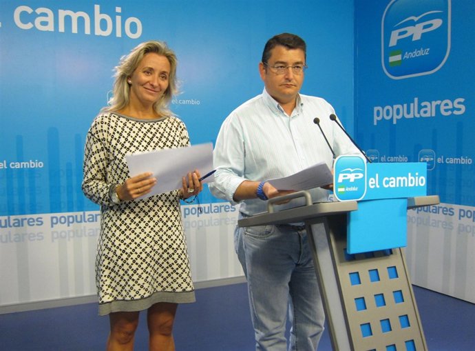 Carolina González Y Antonio Sanz, Hoy En Rueda De Prensa