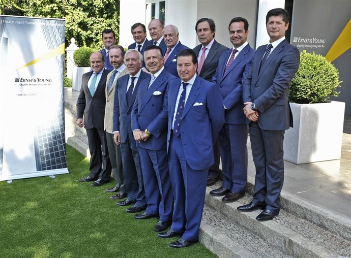 Integrantes Del Jurado Del Premio Emprendedor Del Año De Ernst & Young