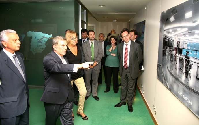 Antonio González Firma Un Convenio Con La Rectora De La UMA