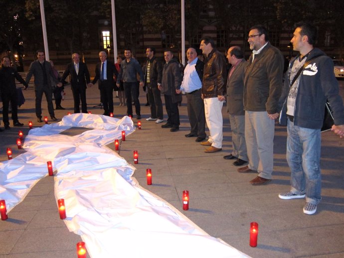 Los Hombres Salen A La Calle Contra "La Violencia Machista"