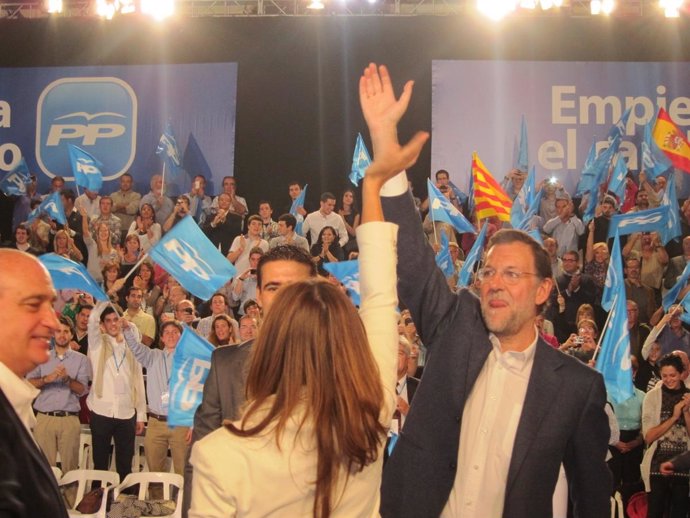 El Líder Del PP, Mariano Rajoy, En Un Mitin En Cerdanyola Del Vallès