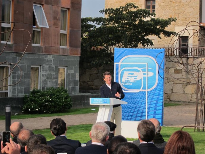 Alberto Núñez Feijóo En Un Acto Con Candidatos Populares En Santiago