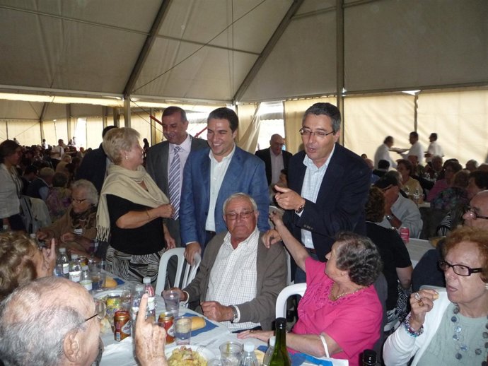 Bendodo Y Salado En Un Encuentro Con Mayores De La Axarquía