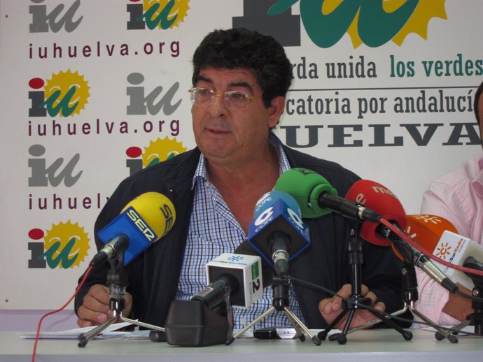 El Coordinador General De IULV-CA, Diego Valderas, En Rueda De Prensa.