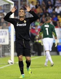 Fútbol/Liga BBVA.- Crónica del Málaga-Real Madrid, 0-4