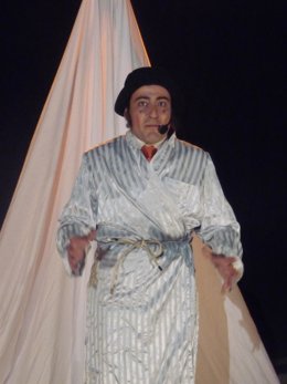 Actor De Un Taller Circense