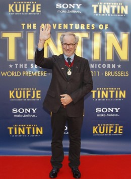 Steven Spierlberg Surante El Estreno De Tintín En Bruselas