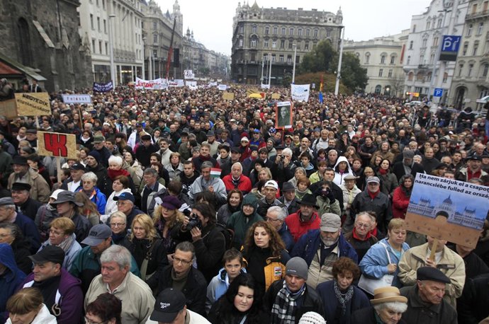 25.000 Personas Piden Al Gobierno De Hungría Una Mayor Participación Ciudadana