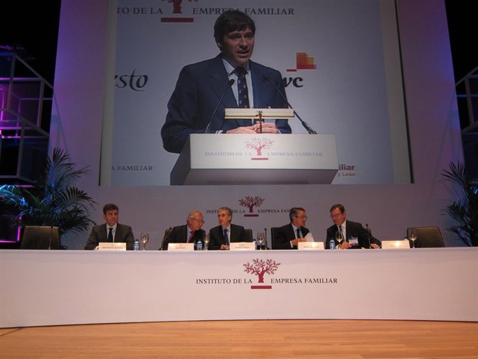 Jauregui En La Mesa Presidencial Del Congreso