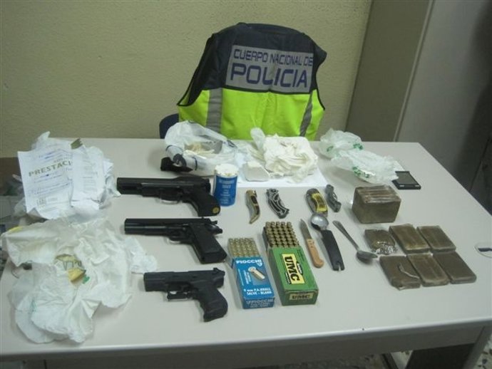 Efectos Intervenidos En La Operación Contra El Tráfico De Drogas En San Gabriel