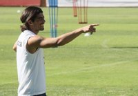 Fútbol.- Banega (Valencia): "Son momentos difíciles y tenemos que estar todos unidos"