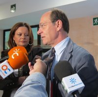 M.Díaz Trillo destaca la ausencia de incidencias significativas por la lluvia, que es "una buena noticia"