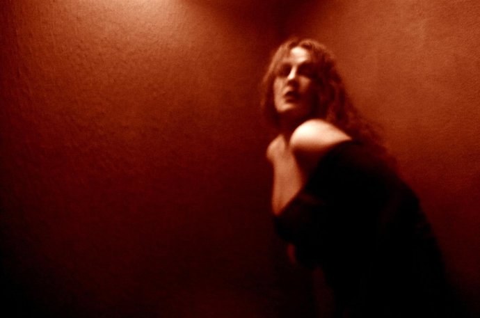 'Tres Tristes Streaptease' De La Intrusa Danza