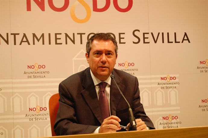 Espadas En Rueda De Prensa.