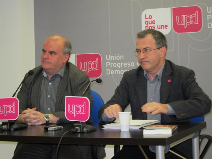 Los Dirigentes De Upyd Carlos Martínez Gorriarán Y Álvaro Anchuelo