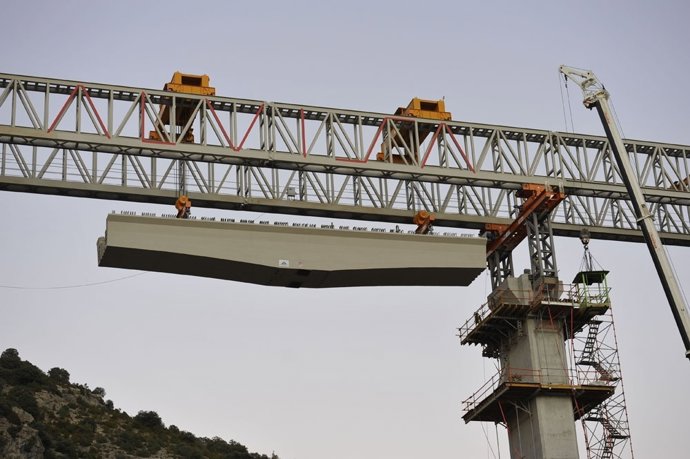 Obras Del Puente En El Barranco De Espluga Que Realiza La DPH          