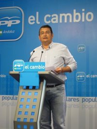 PP-A se compromete a eliminar la delegación de la Junta en Madrid y los 21 centros de Extenda en el exterior