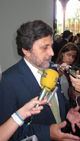 El Rector De La UPO, Juan Jiménez, Atiende Hoy A Los Medios De Comunicación