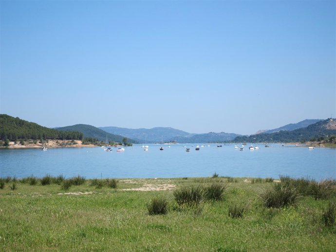 Embalse De Entrepeñas