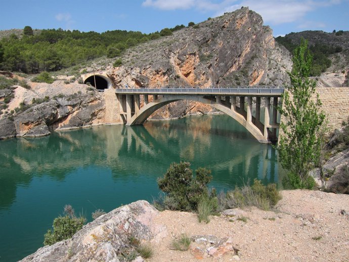 Pantano De La Cuenca Del Ebro