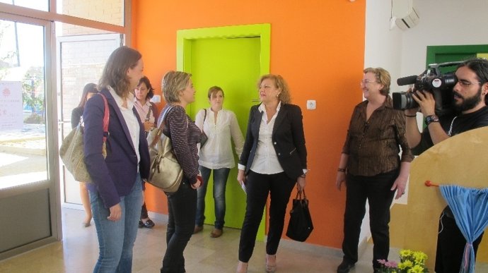 María Dolores Bolarín Visita La Guardería EDUCAS